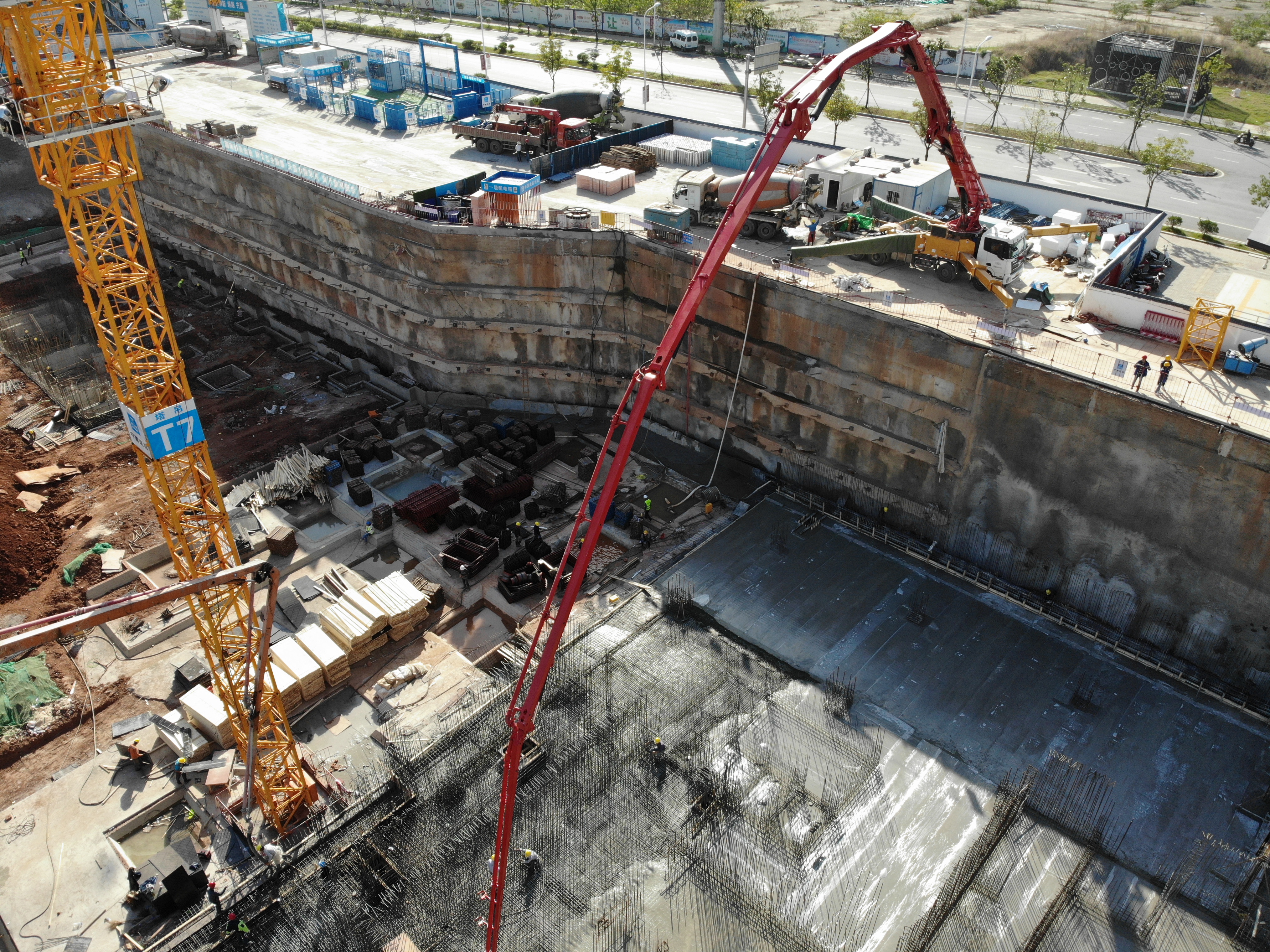 慧盟重工四橋63米泵車長沙本地施工